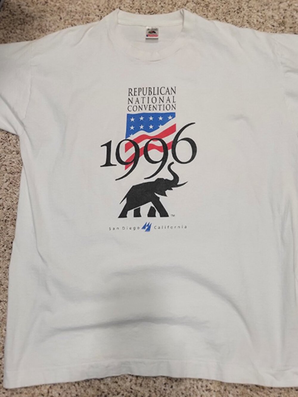 Extra Large Fruit of the Loom T-shirt